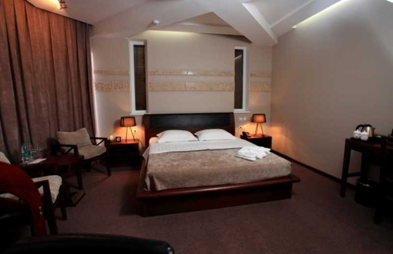 Grand M Hotel Navoï Extérieur photo