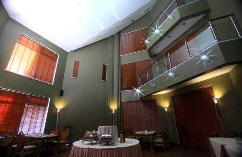 Grand M Hotel Navoï Extérieur photo
