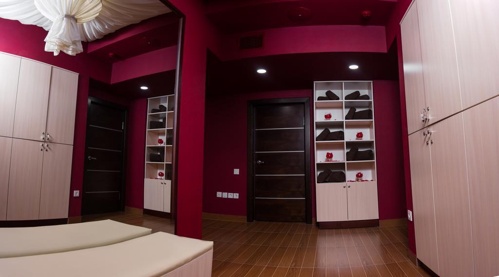 Grand M Hotel Navoï Extérieur photo